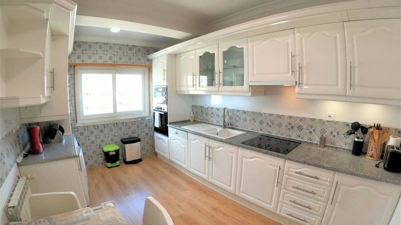 Photo of Kitchen in Linda-a-Velha