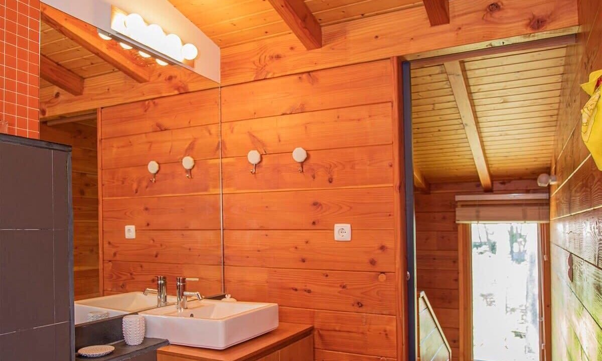 Photo of Bathroom in Ofir