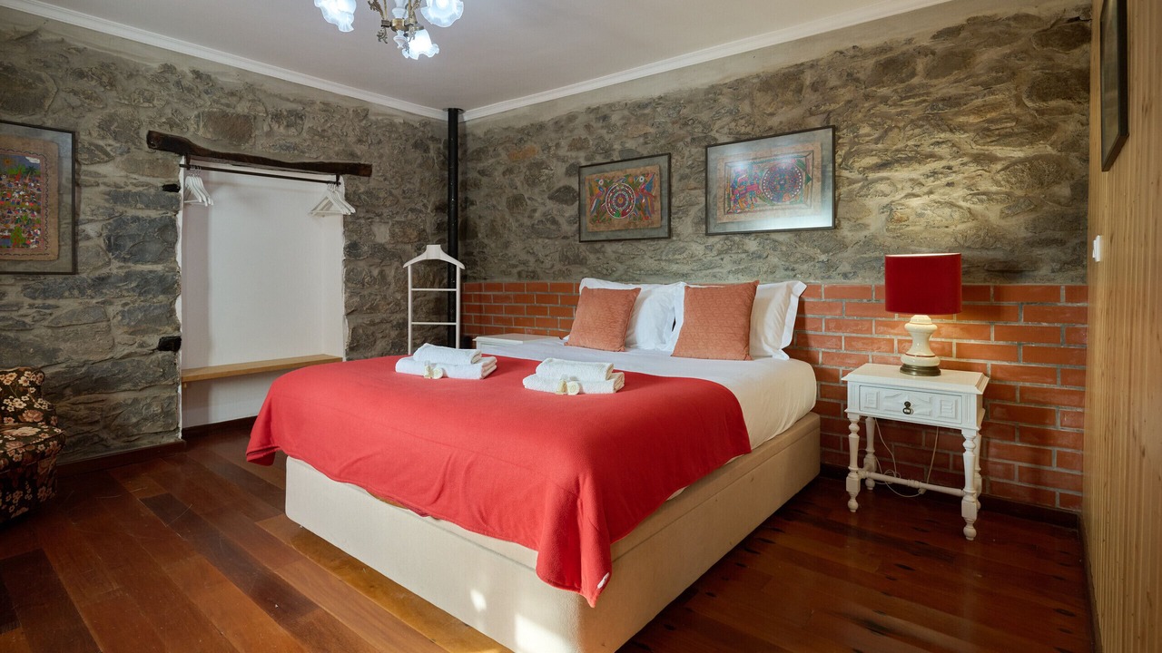 Photo of Bedroom in Calheta