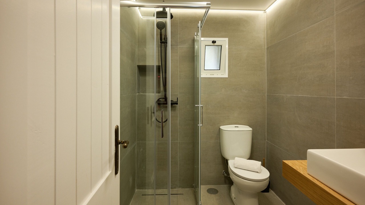 Photo of Bathroom in Calheta