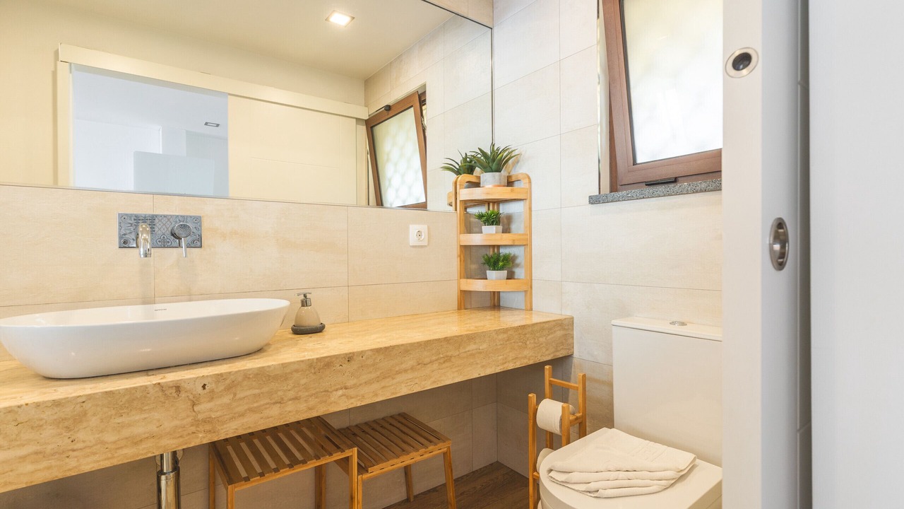 Photo of Bathroom in Canico