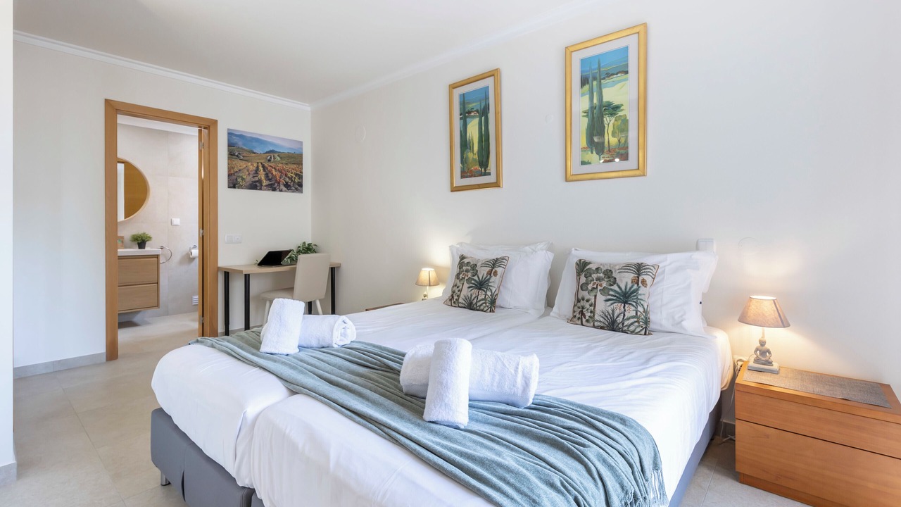Photo of Bedroom in Meia Praia