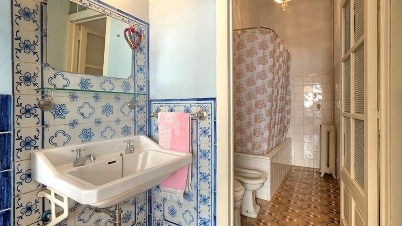 Photo of Bathroom in Lisbon Old Town
