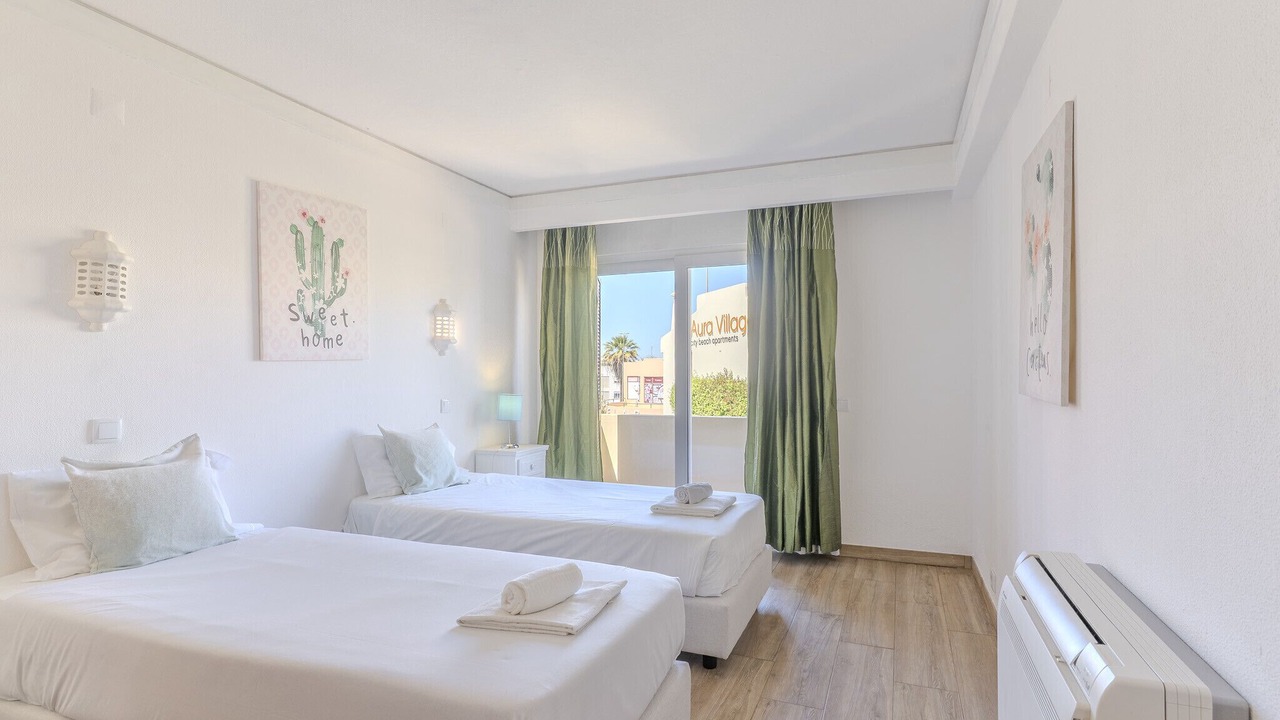 Photo of Bedroom in Correeira