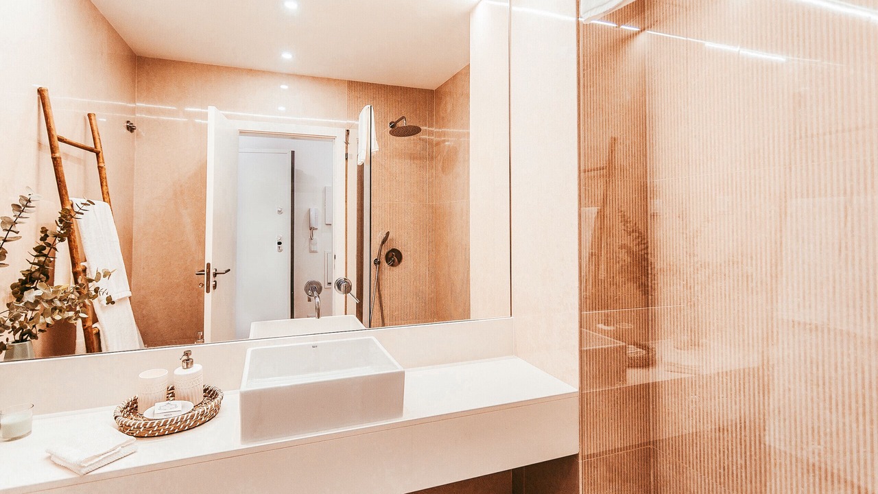 Photo of Bathroom in Linda-a-Velha