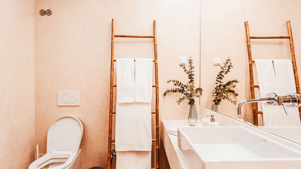 Photo of Bathroom in Linda-a-Velha