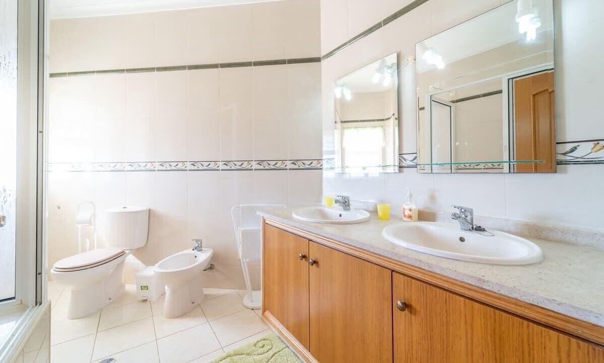 Photo of Bathroom in Salgados