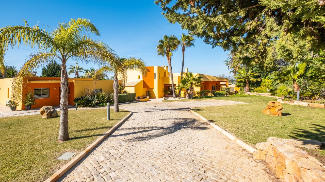 Photo of Outdoor in Patroves