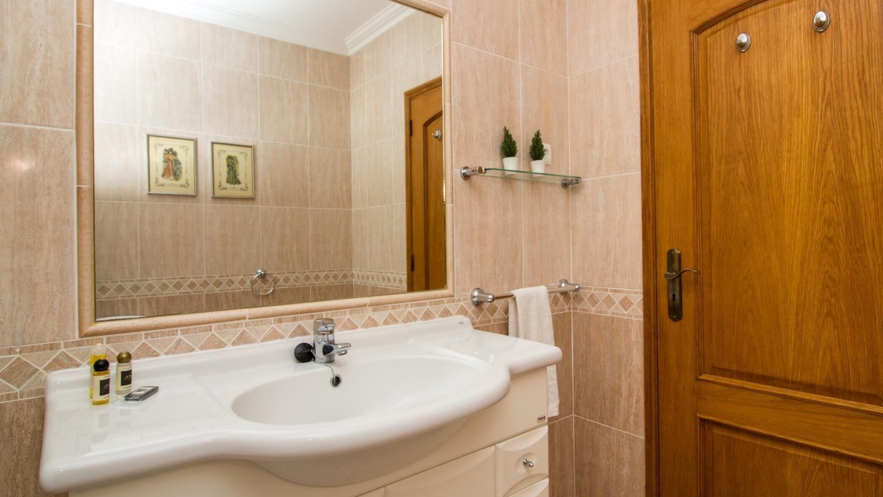 Photo of Bathroom in Oura