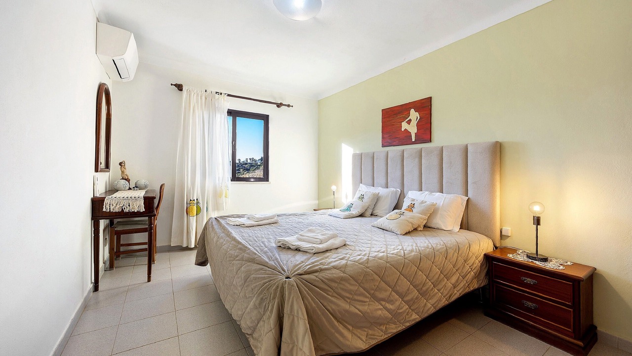 Photo of Bedroom in Vale de Centianes