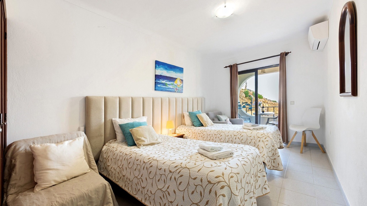 Photo of Bedroom in Vale de Centianes