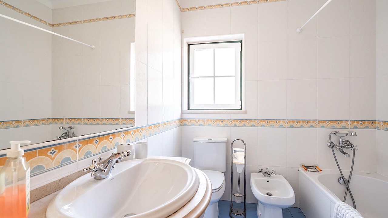 Photo of Bathroom in Azenhas do Mar