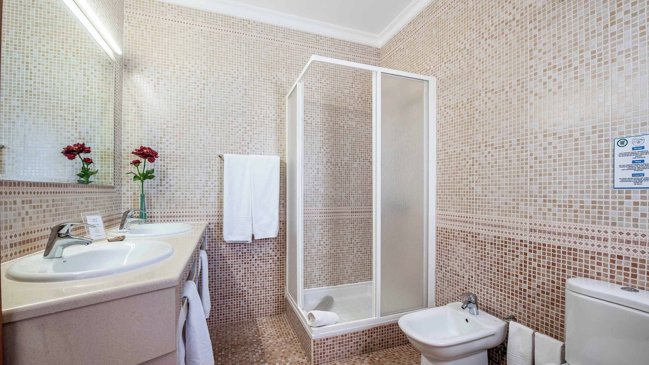 Photo of Bathroom in Castelo