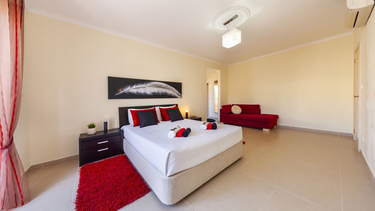 Photo of Bedroom in Almancil