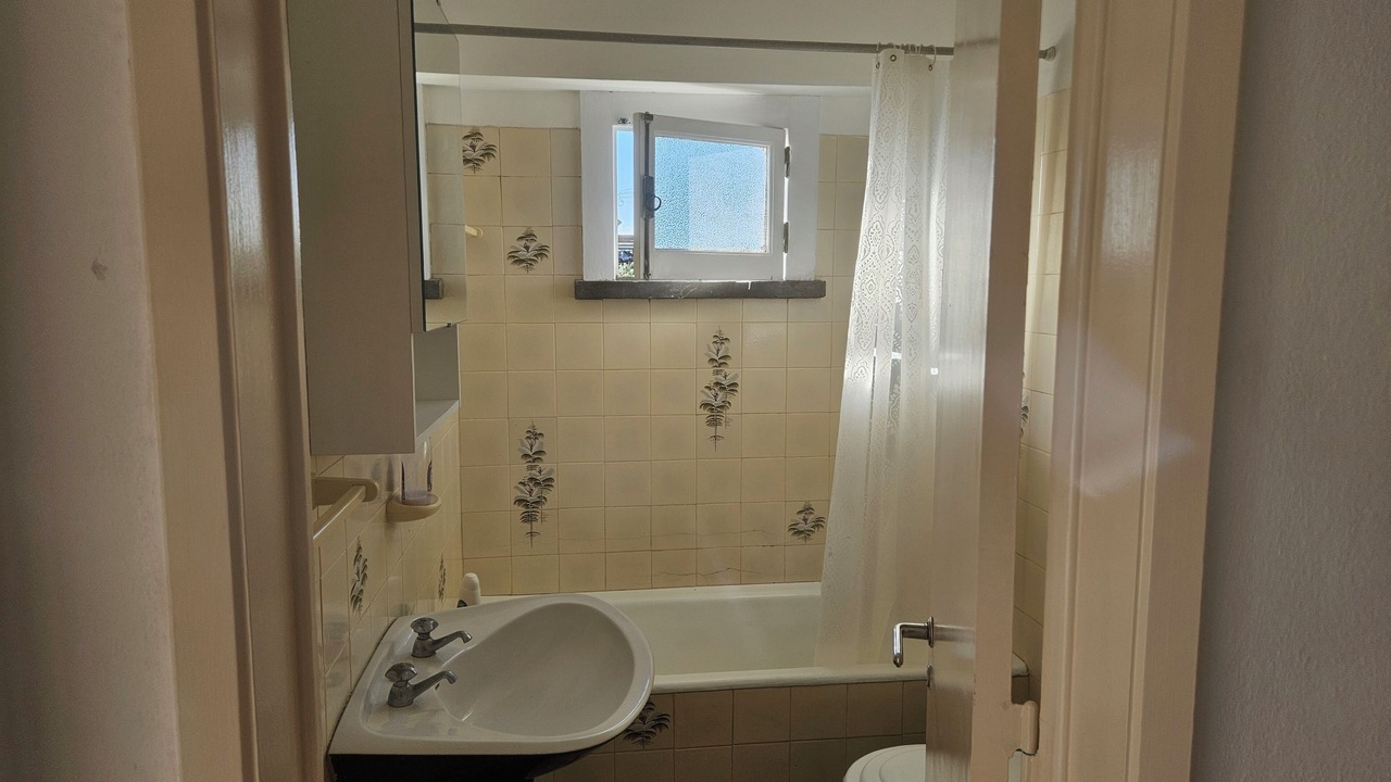 Photo of Bathroom in Colares