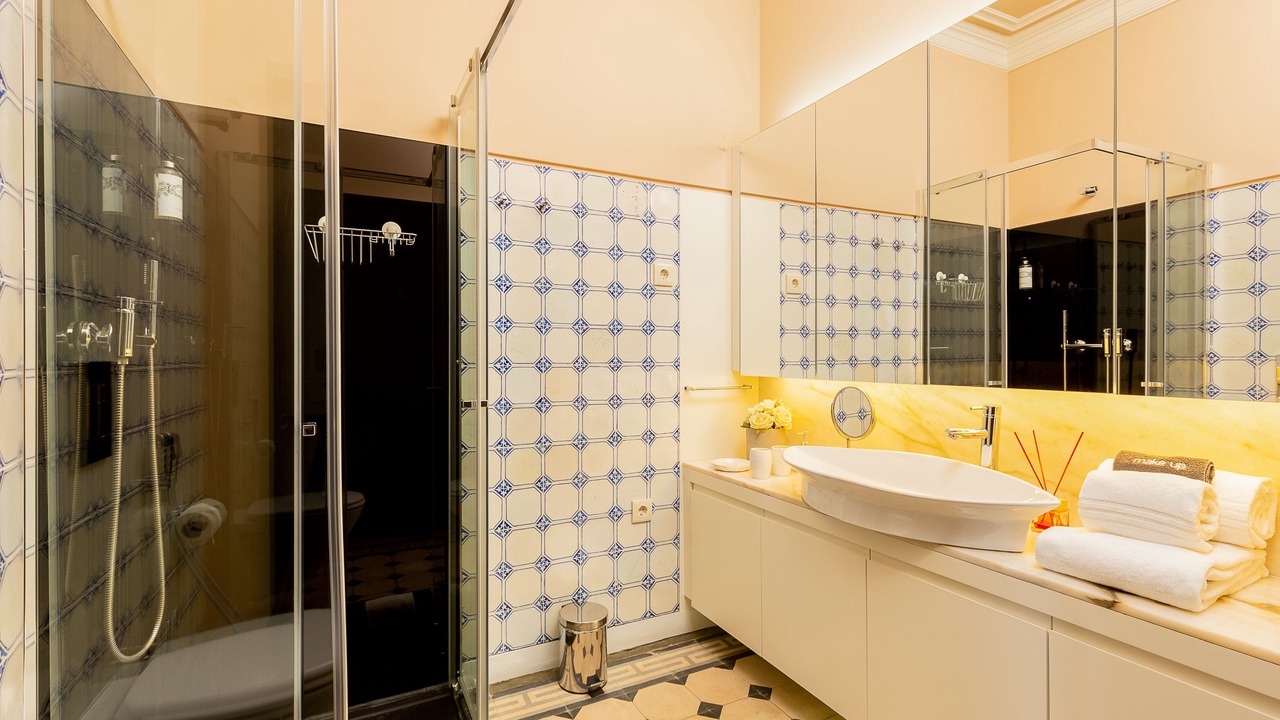 Photo of Bathroom in Centro / Baixa