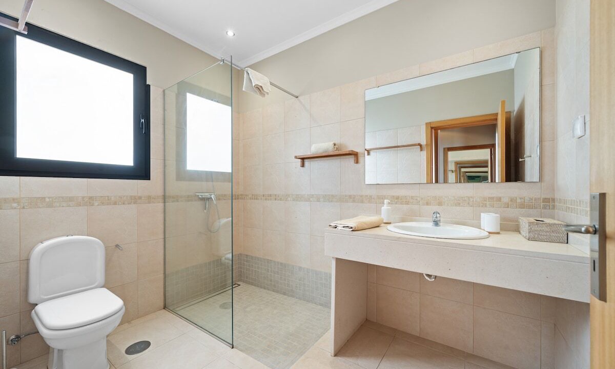 Photo of Bathroom in Estreito da Calheta