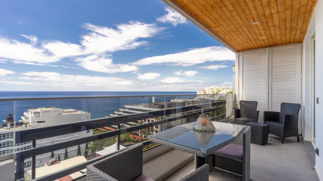 Photo of Patio Balcony in Sao Martinho