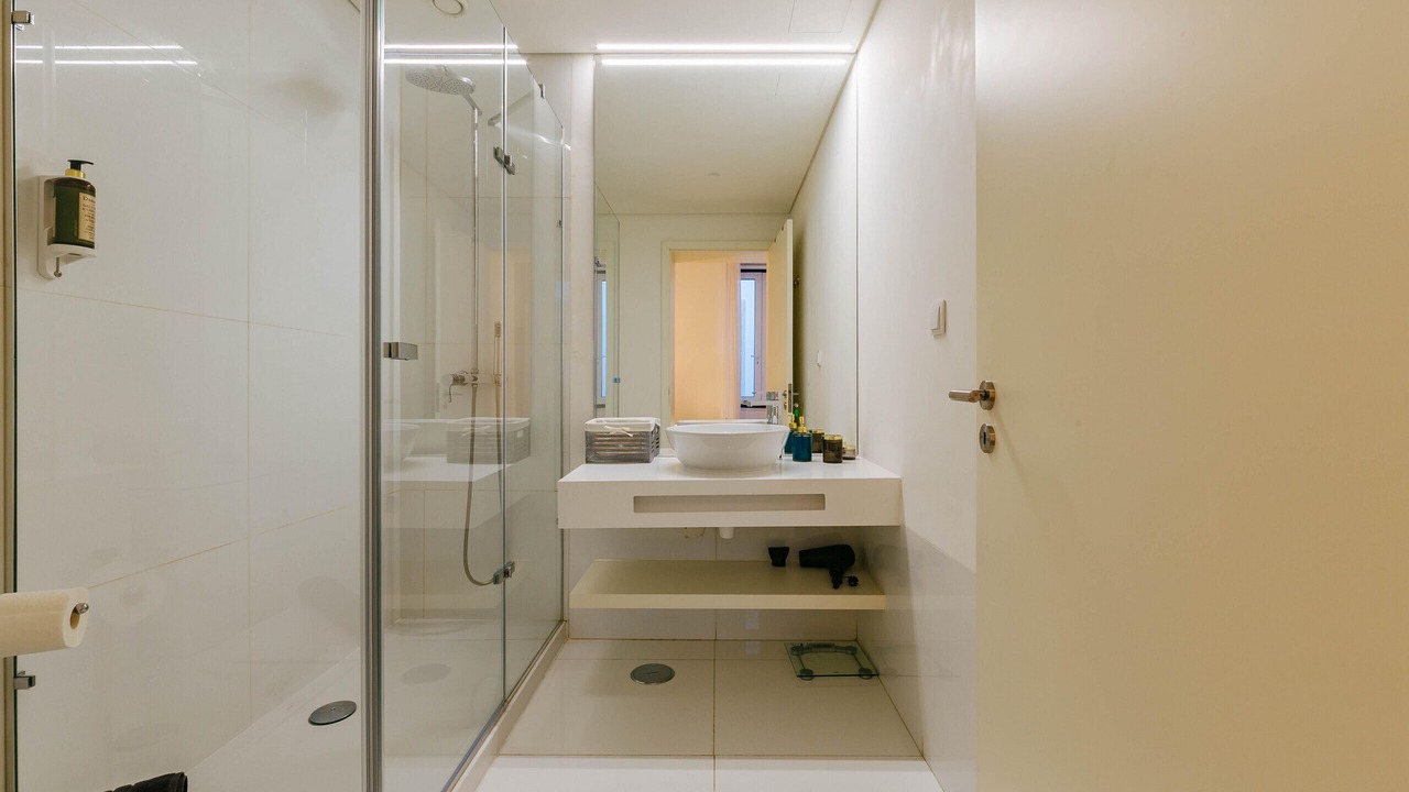 Photo of Bathroom in Baixa