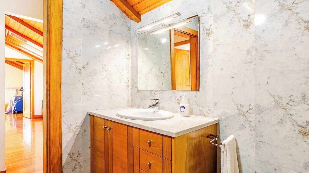 Photo of Bathroom in Areosa
