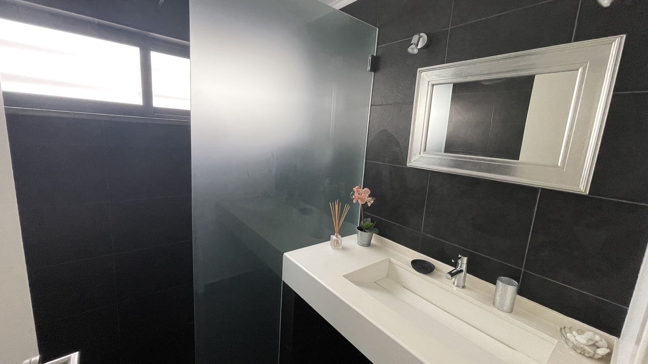 Photo of Bathroom in Ericeira