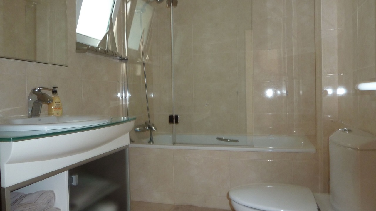 Photo of Bathroom in Garajau