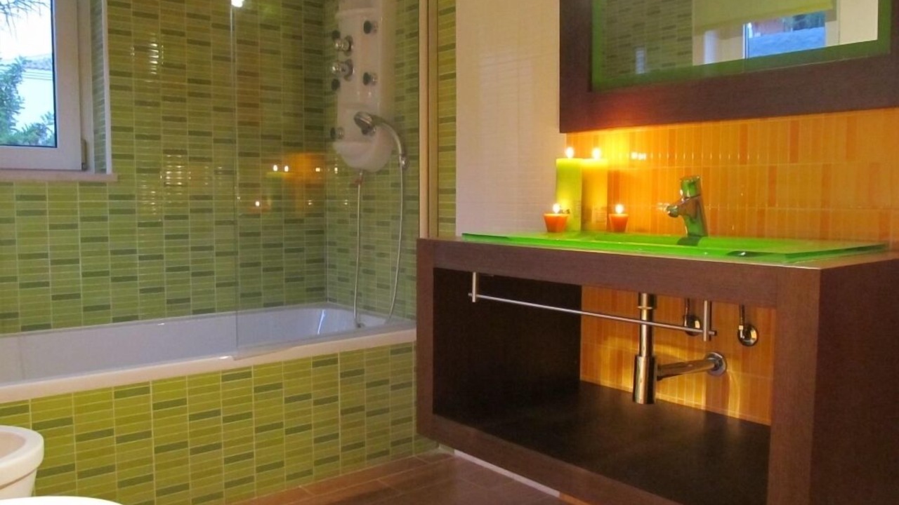 Photo of Bathroom in Parragil