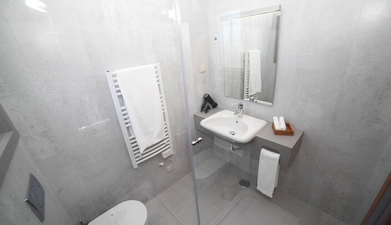 Photo of Bathroom in Gale