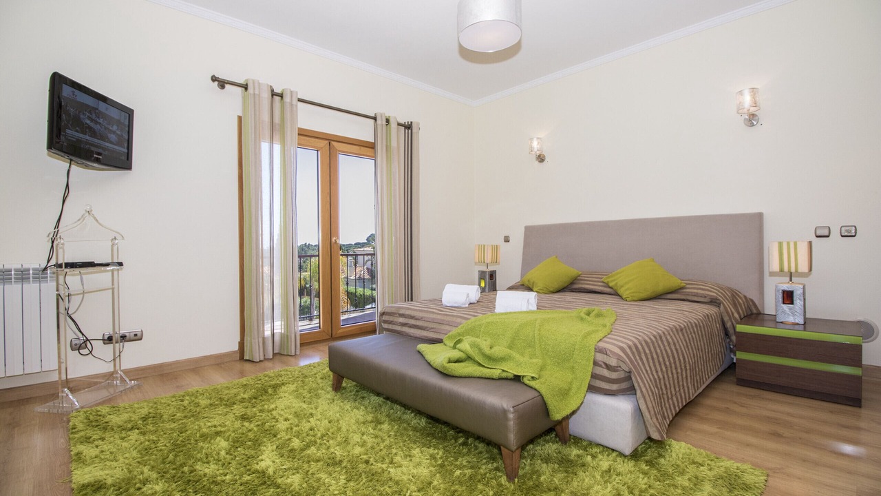 Photo of Bedroom in Vale do Garrao