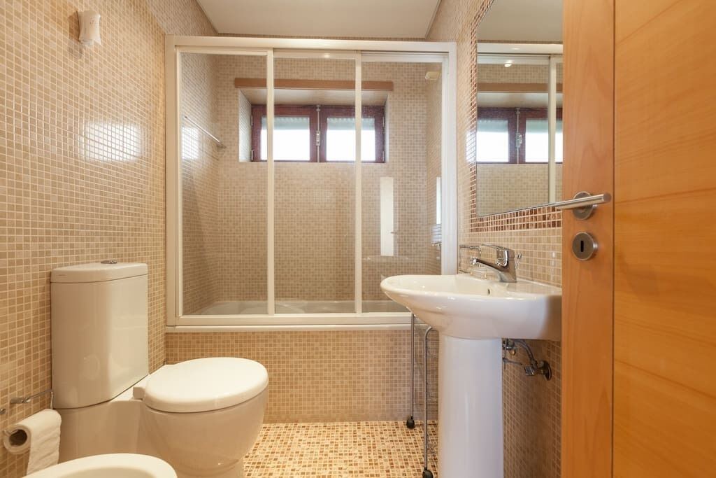 Photo of Bathroom in Caminha