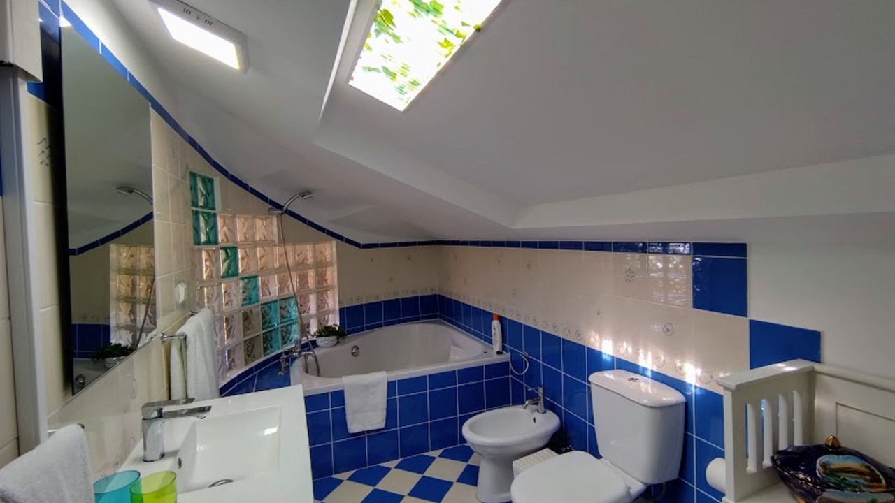 Photo of Bathroom in Camara de Lobos