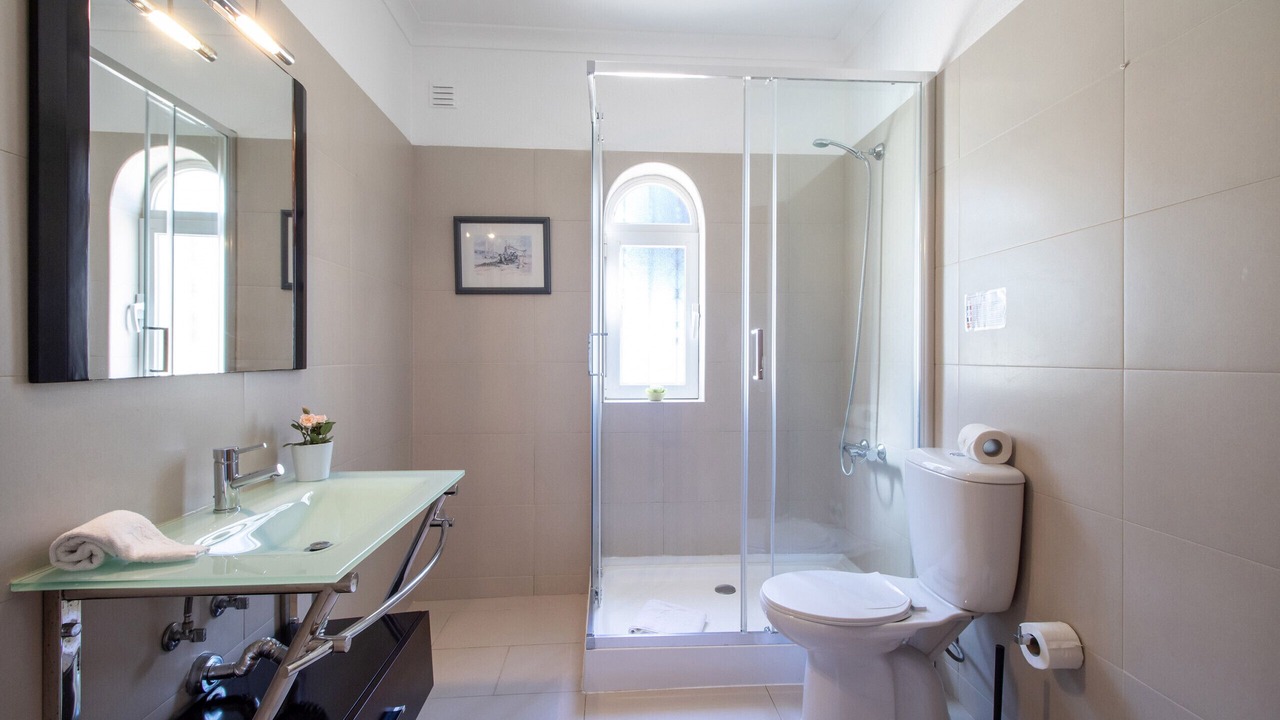 Photo of Bathroom in Quarteira