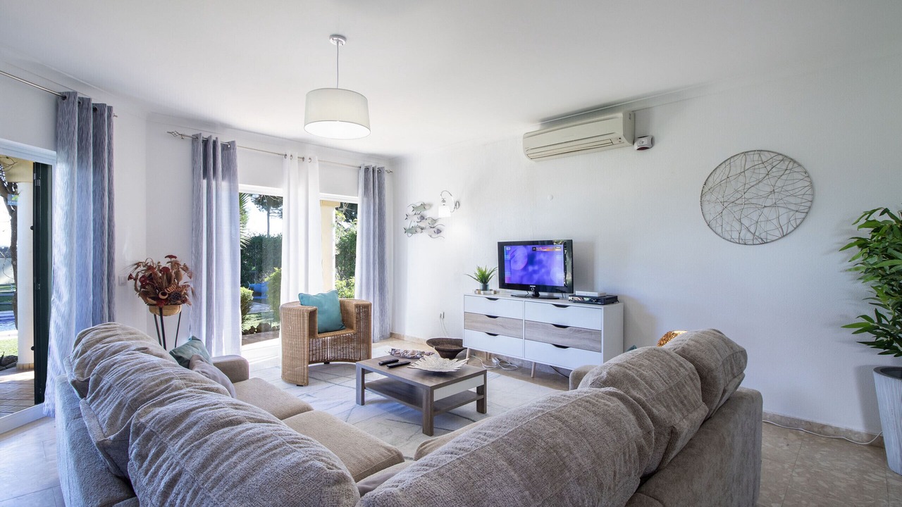 Photo of Livingroom in Quarteira