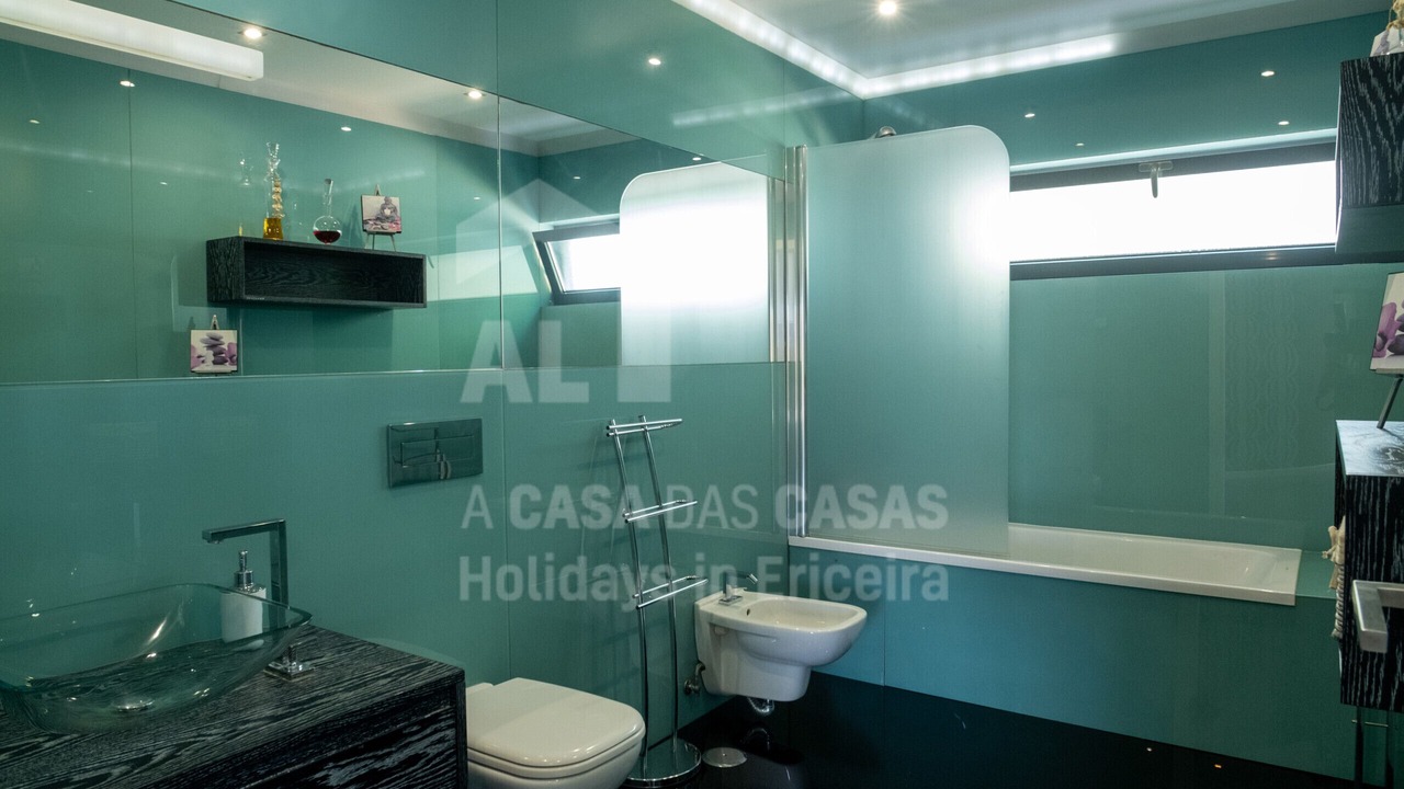 Photo of Bathroom in Ericeira