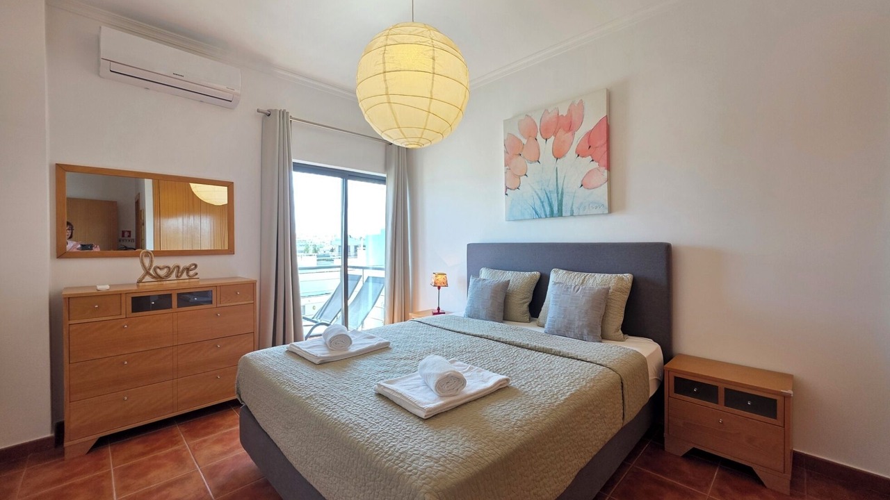 Photo of Bedroom in Meia Praia