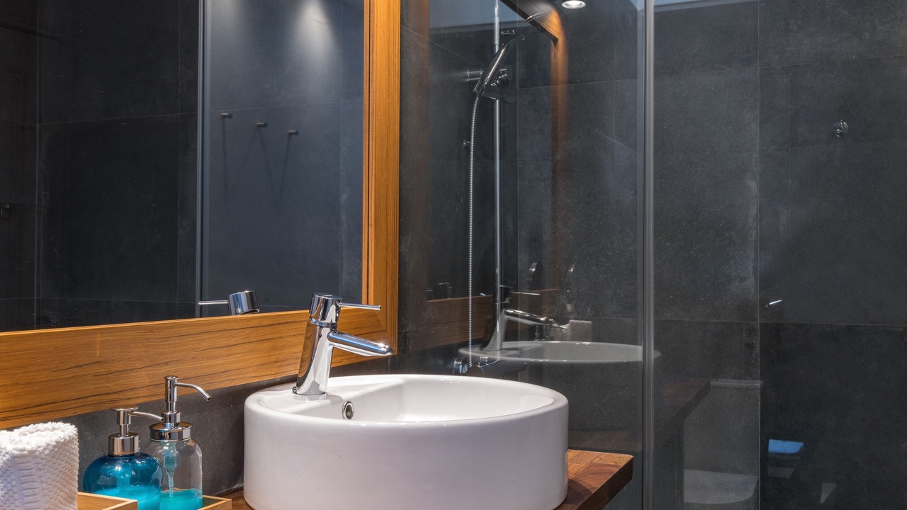 Photo of Bathroom in Estoril