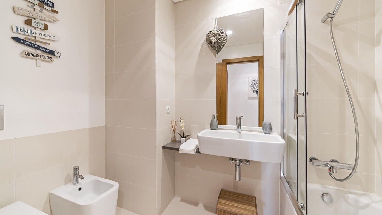 Photo of Bathroom in Canico