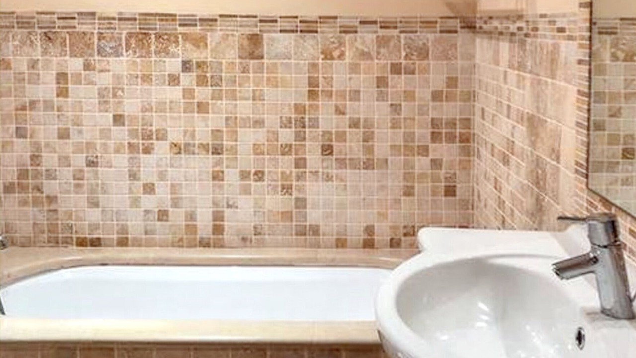 Photo of Bathroom in Mexilhoeira da Carregacao