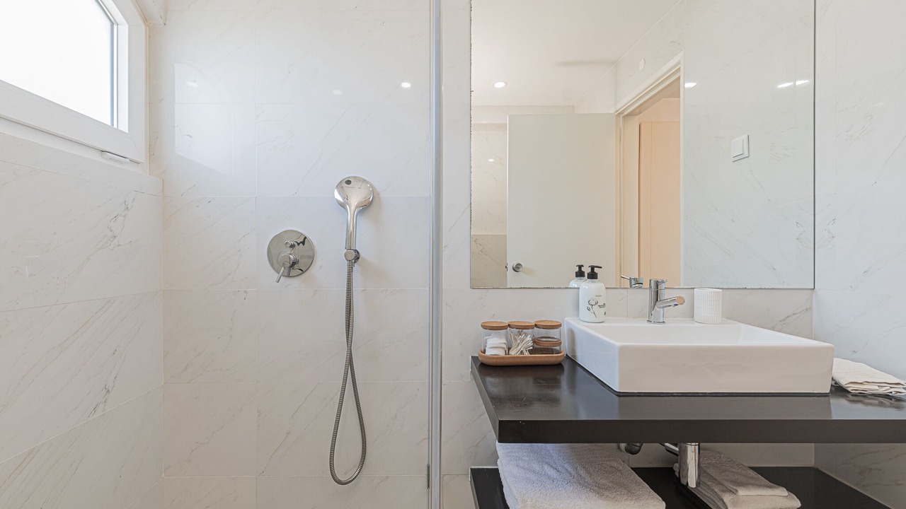 Photo of Bathroom in Cascais