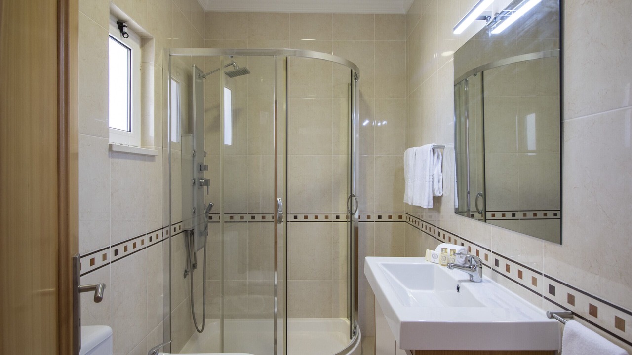 Photo of Bathroom in Gale