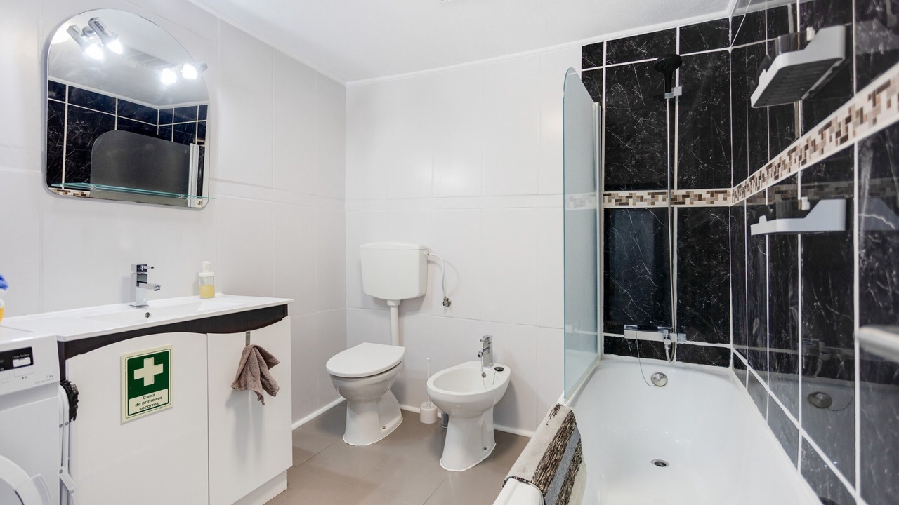 Photo of Bathroom in Cadaval