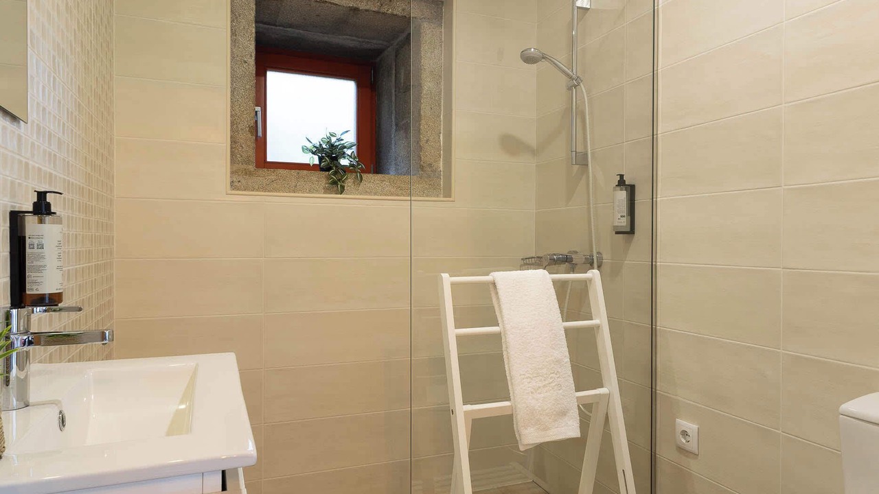 Photo of Bathroom in Lanhelas
