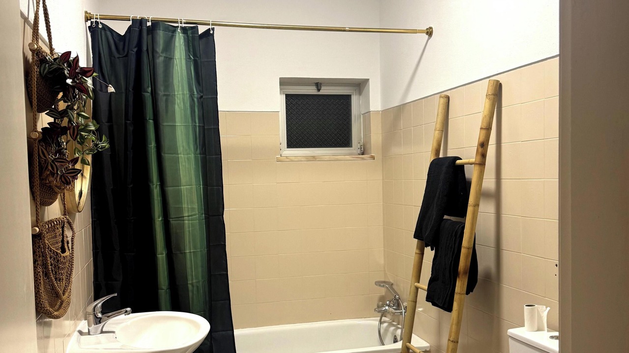 Photo of Bathroom in Budens