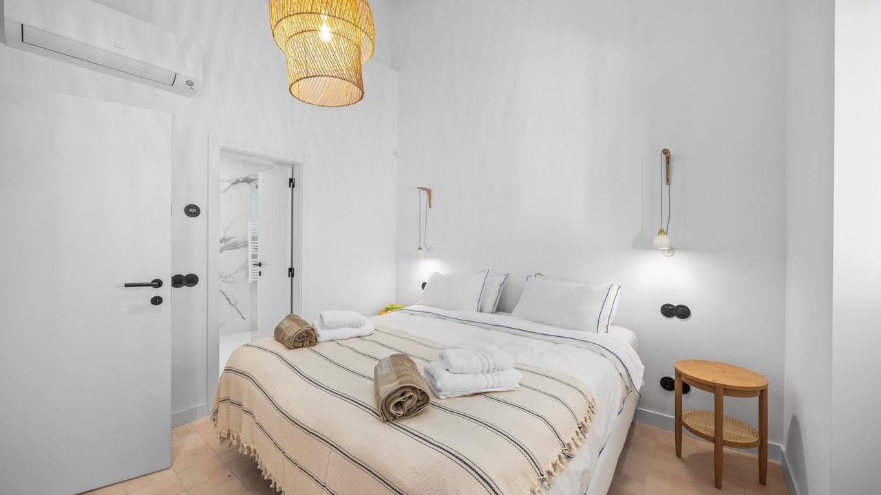Photo of Bedroom in Alfeicao