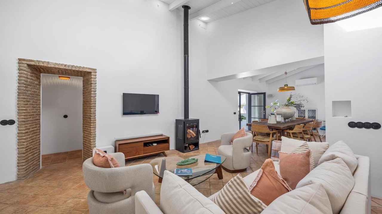 Photo of Livingroom in Alfeicao