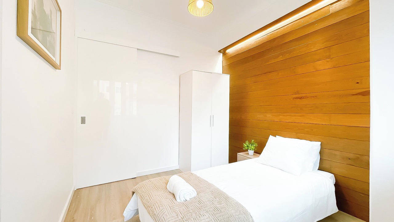 Photo of Bedroom in Linda-a-Velha