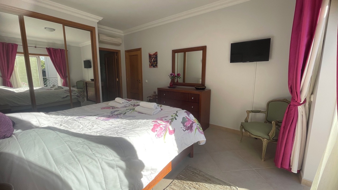 Photo of Bedroom in Atalaia