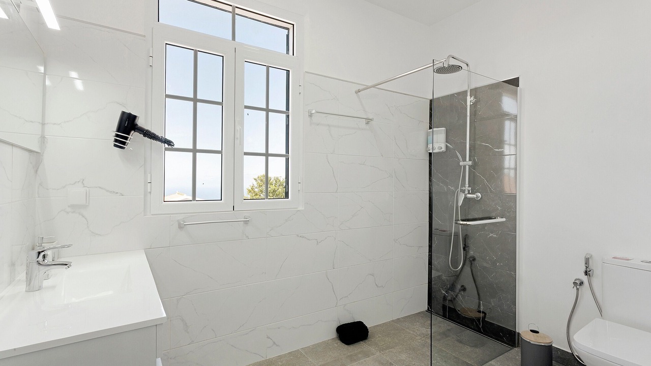 Photo of Bathroom in Ponta do Pargo