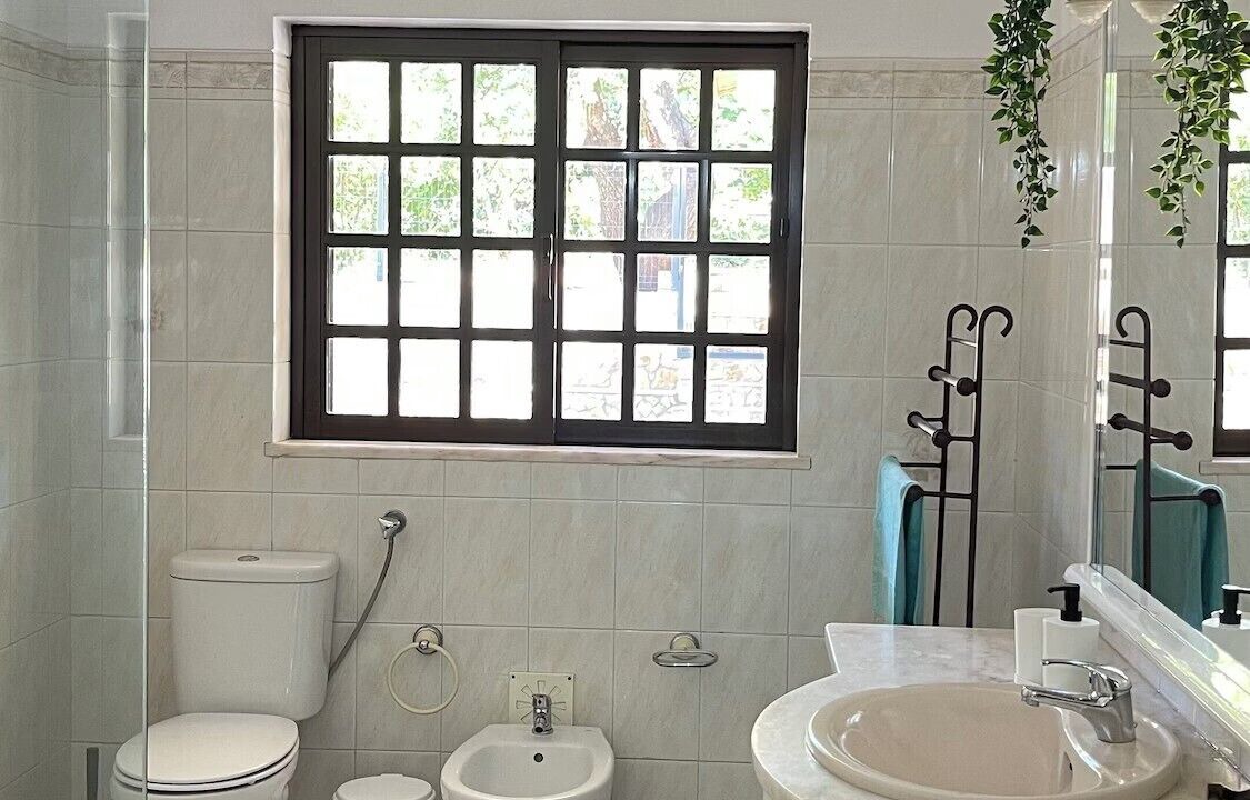 Photo of Bathroom in Messines de Baixo