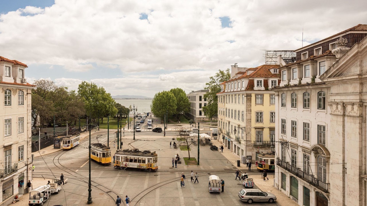 Photo of Others in Chiado